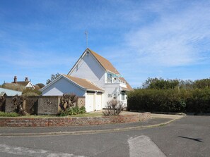 Interior - Bella Vista (Chichester)