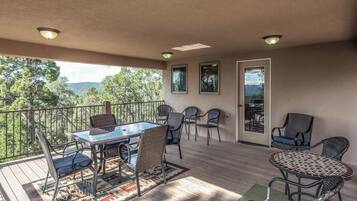 Studio (6 Bedrooms) | Property amenity