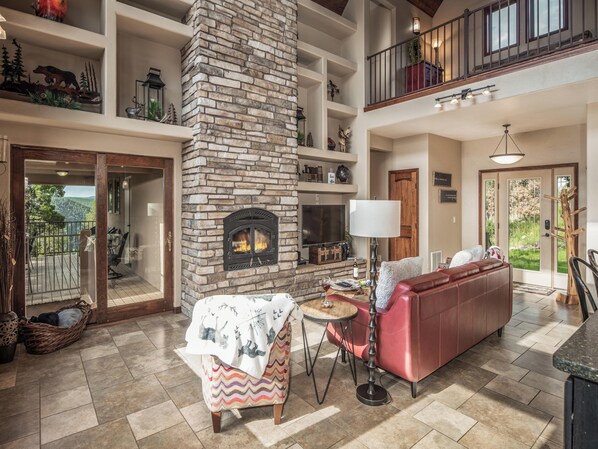 开间 (6 Bedrooms) | 住宿服务设施