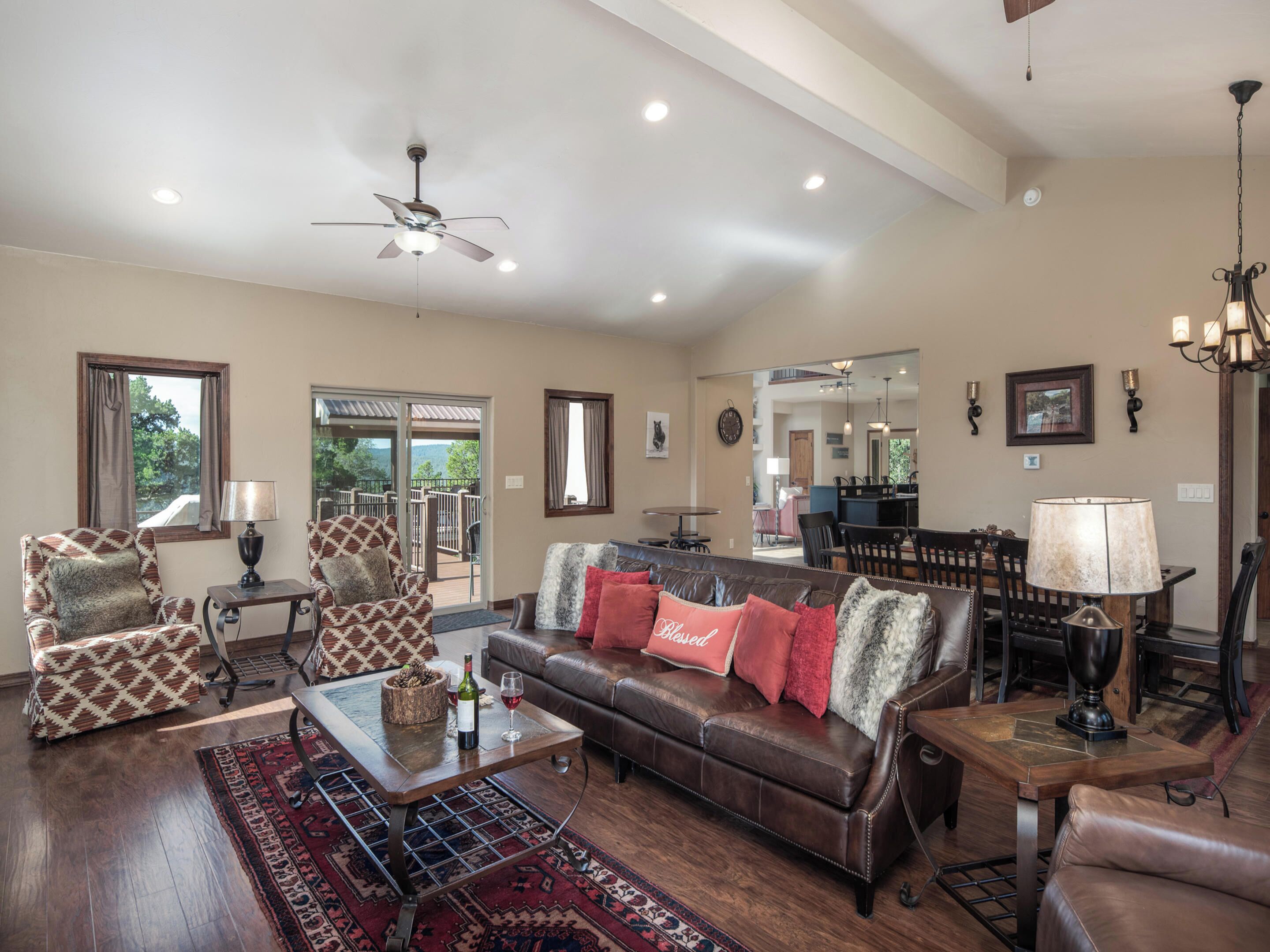 Studio (6 Bedrooms) | Property amenity