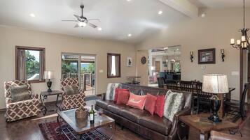 Studio (6 Bedrooms) | Property amenity