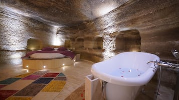 Honeymoon Cave Suite | Yksilöllisesti sisustettu, yksilöllisesti kalustettu, äänieristys