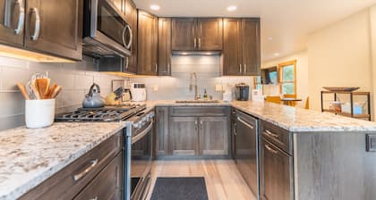 Pet Friendly Ideal Location in Frisco w/ Spacious Backyard & Private Hot Tub