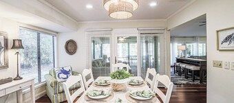 Cozy Ranch with Private Heated Pool, Hot Tub, King Bed, Prime Location, Clean