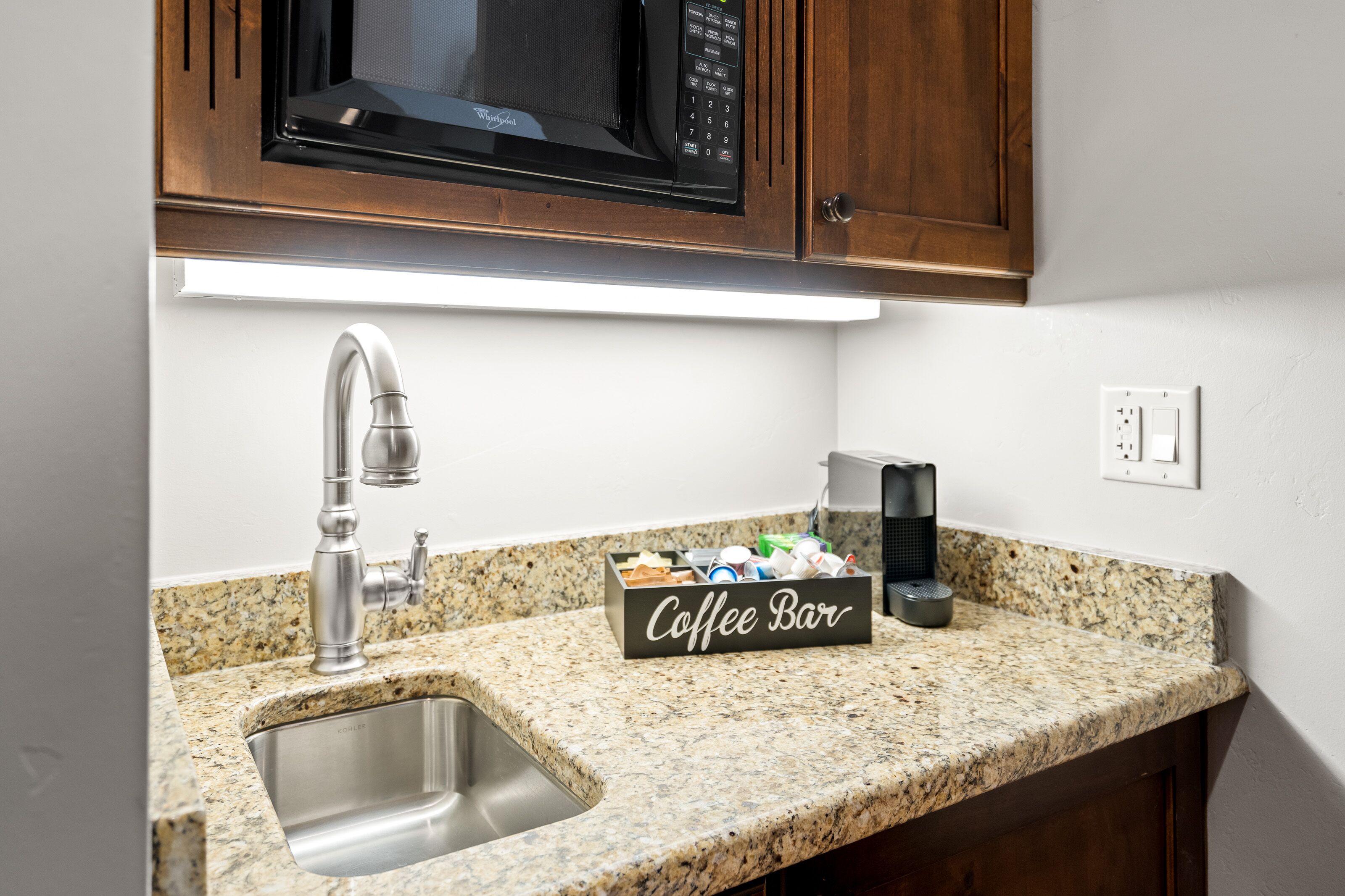 Serenity King | Balcony