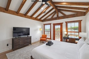 5 bedrooms, desk, iron/ironing board, WiFi