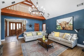 TV, fireplace, stereo, offices - Rustic Cabin Mansion - Hot tub, Gym, Cinema, Pool (McKinney)