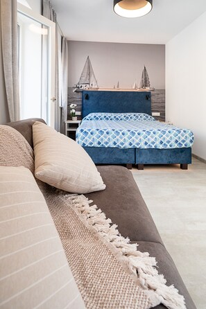 1 bedroom, in-room safe, free WiFi, bed sheets