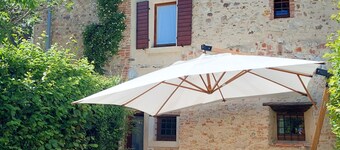 Regarda - Countryhouse Nocino 2 in the middle of Lake Garda vineyards