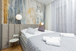 1 bedroom, bed sheets - Warsaw Sienna Apartments by Renters (Warsaw)