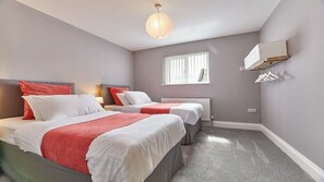 4 間睡房、熨斗/熨衫板、Wi-Fi、床單