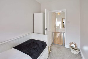 3 chambres, bureau, fer et planche à repasser, Wi-Fi gratuit