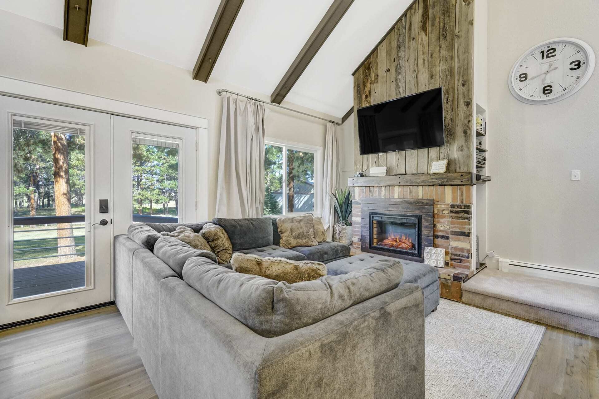 Farmhouse | Entertaining Deck | Forest Serenity