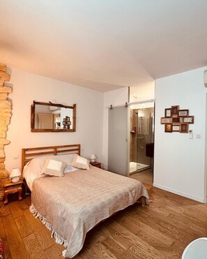 2 chambres, bureau, fer et planche à repasser, Wi-Fi