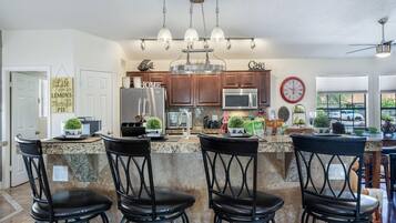 House, 4 Bedrooms | Private kitchen | Fridge, oven, stovetop, coffee/tea maker