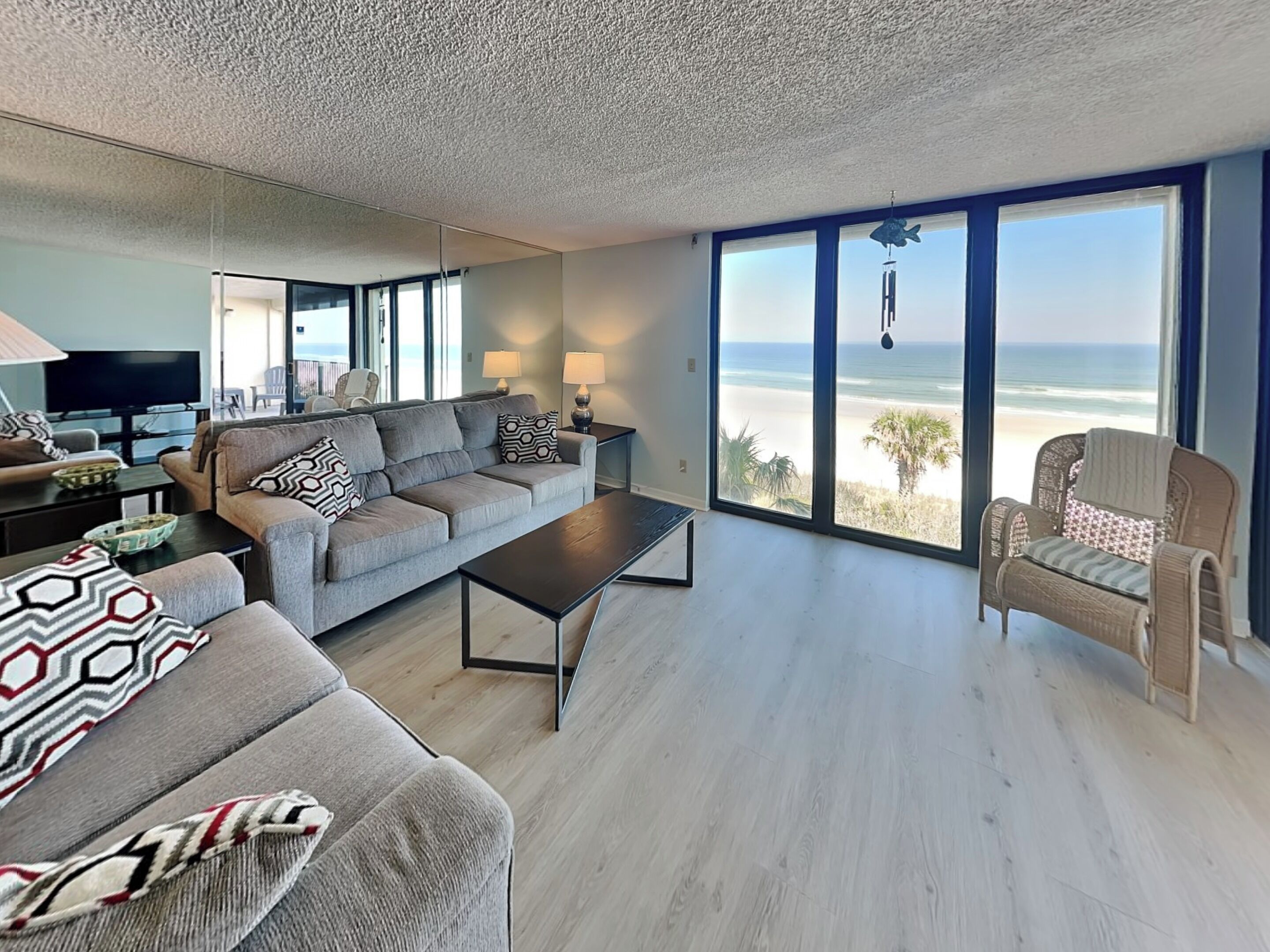 Condo (3 Bedrooms) | Property amenity