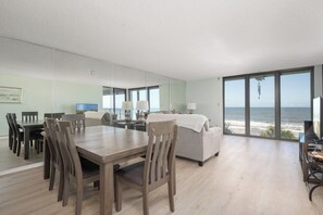 Appartamento (3 Bedrooms) | Servizio della struttura