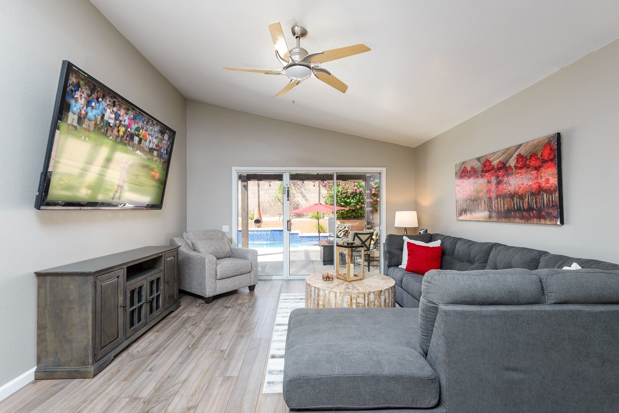 House, 3 Bedrooms | Living room