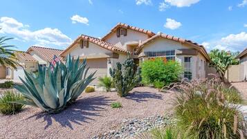 House, 3 Bedrooms | Exterior