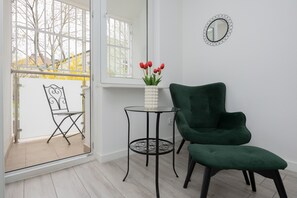 아파트, 침실 2개, 욕실 2개 | 발코니