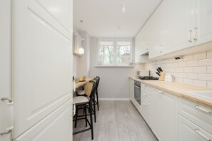 아파트, 침실 2개, 욕실 2개 | 전용 주방 | 전자레인지, 식기 세척기, 조리 도구/접시/주방 기구