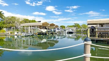 Condo (1 Bedroom) | Property amenity