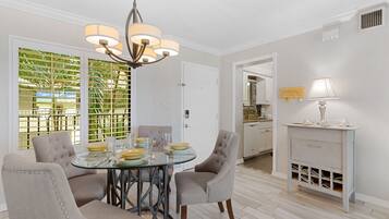 Condo (1 Bedroom) | Property amenity