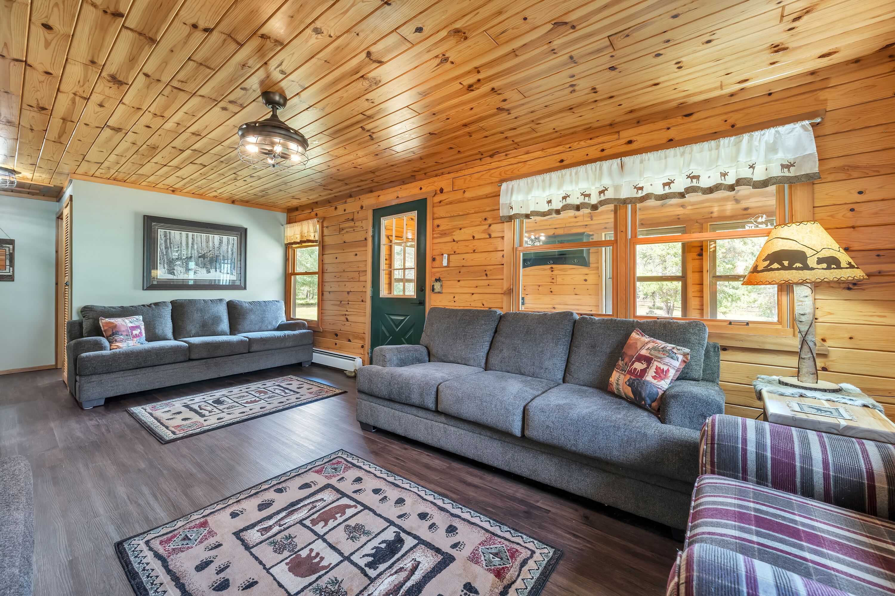 Luxury Cabin with Hot Tub, Hiking, ATV Trails on Private 10 Acres