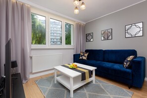 Apartment, 2 Bedrooms, Smoking, Kitchen | Living room - Apartment Wrzeciono by Renters (Warsaw)