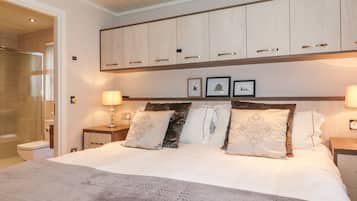 2 habitaciones, decoración personalizada y muebles diferentes