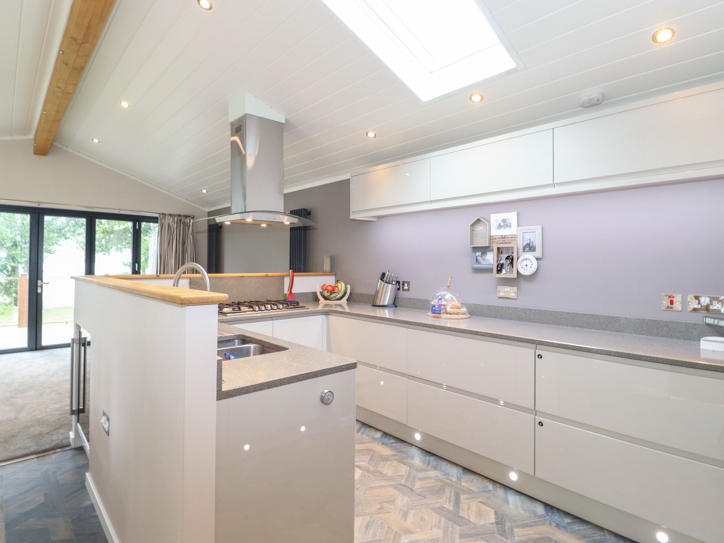 Fridge, dishwasher, electric kettle, toaster