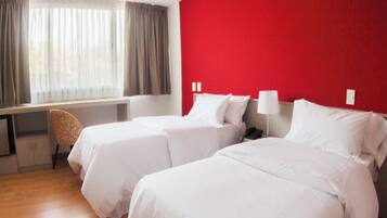 Coffres-forts dans les chambres, bureau, Wi-Fi gratuit, draps fournis