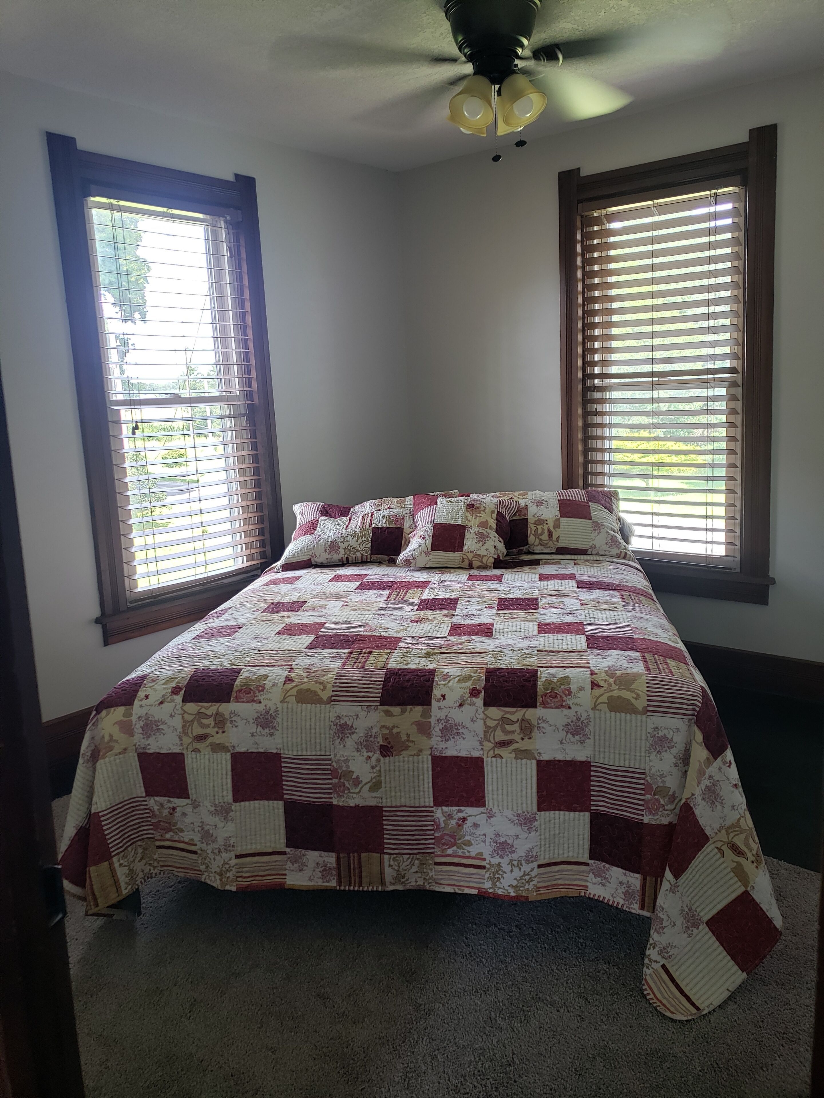 Country farmhouse close to Hillsdale College.