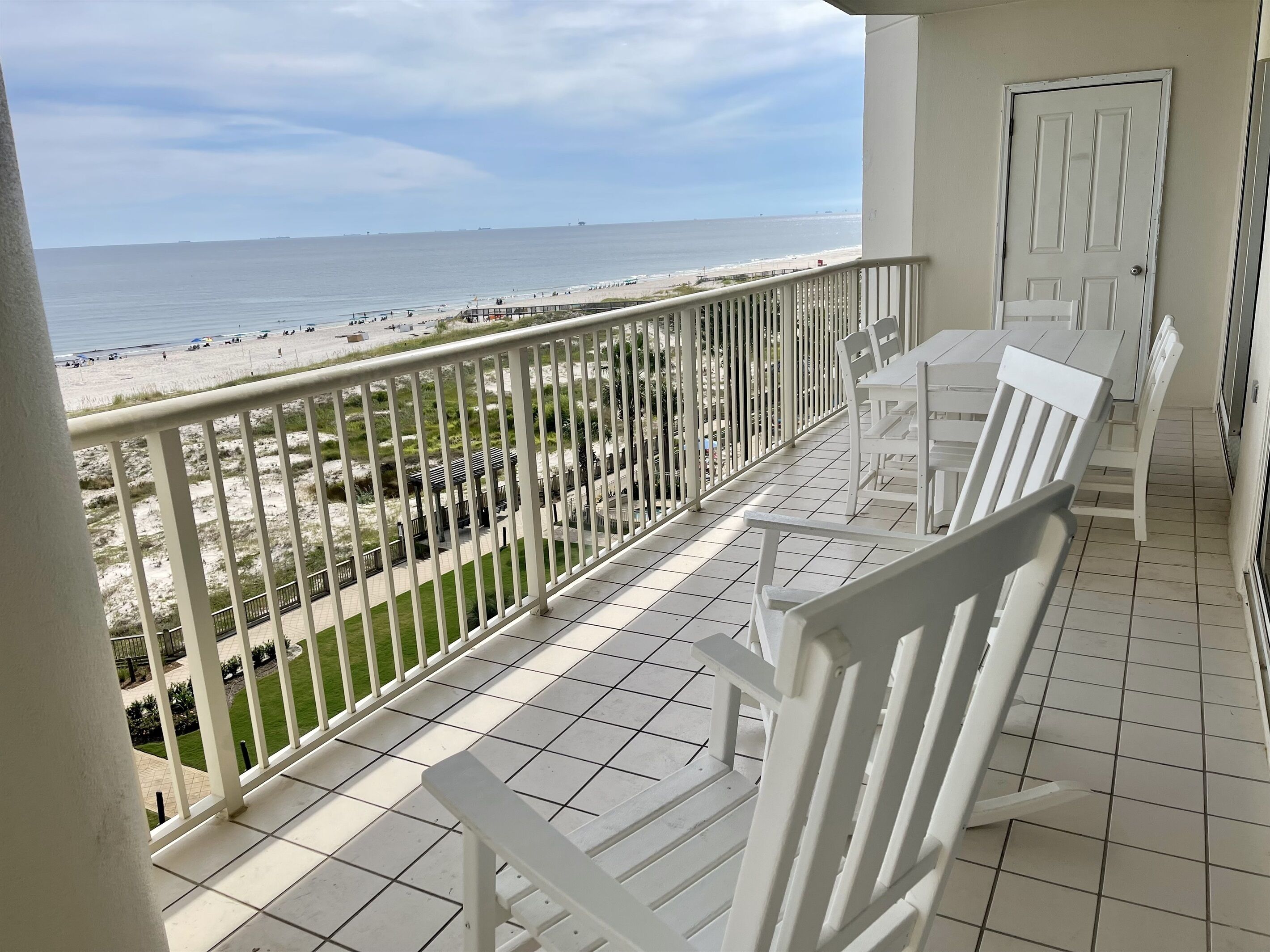 Gorgeous 3 BR, 3 1/2 BA CORNER UNIT on the 6th floor at the The Beach Club!