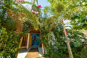 Fachada de la propiedad