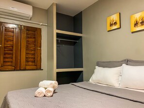 Habitación estándar con 2 camas individuales, sin ventanas | Wifi gratis
