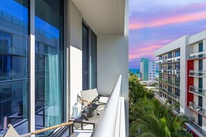 Property grounds - Perfect Relax| Rooftop Pool+ Gym – Hot Tub (Hollywood)