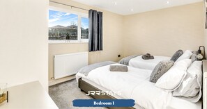 3 habitaciones, tabla de planchar con plancha y wifi gratis 