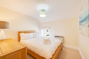 2 bedrooms, iron/ironing board, WiFi (free), bed sheets - 2 Bed in Torquay (oc-sdmarg) (Torquay)