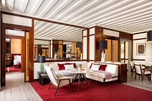 Borromeo Suite | Área de estar | TV de tela plana 55 polegadas com canais digitais, TV, Netflix