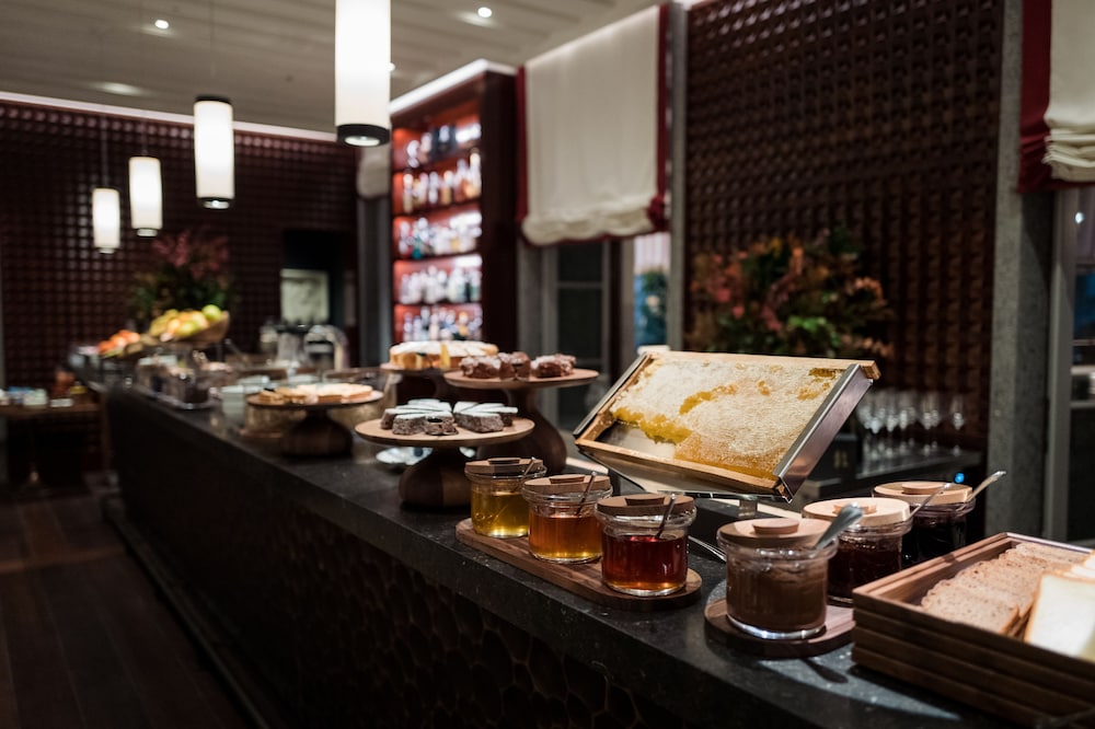 Portrait Milano Hotel - Lungarno Collection by null Portrait Milano Hotel - Lungarno Collection by null