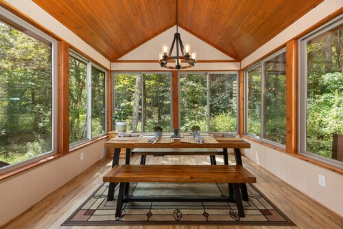 4min to Ski: Whispering Creek Hot Tub King Beds