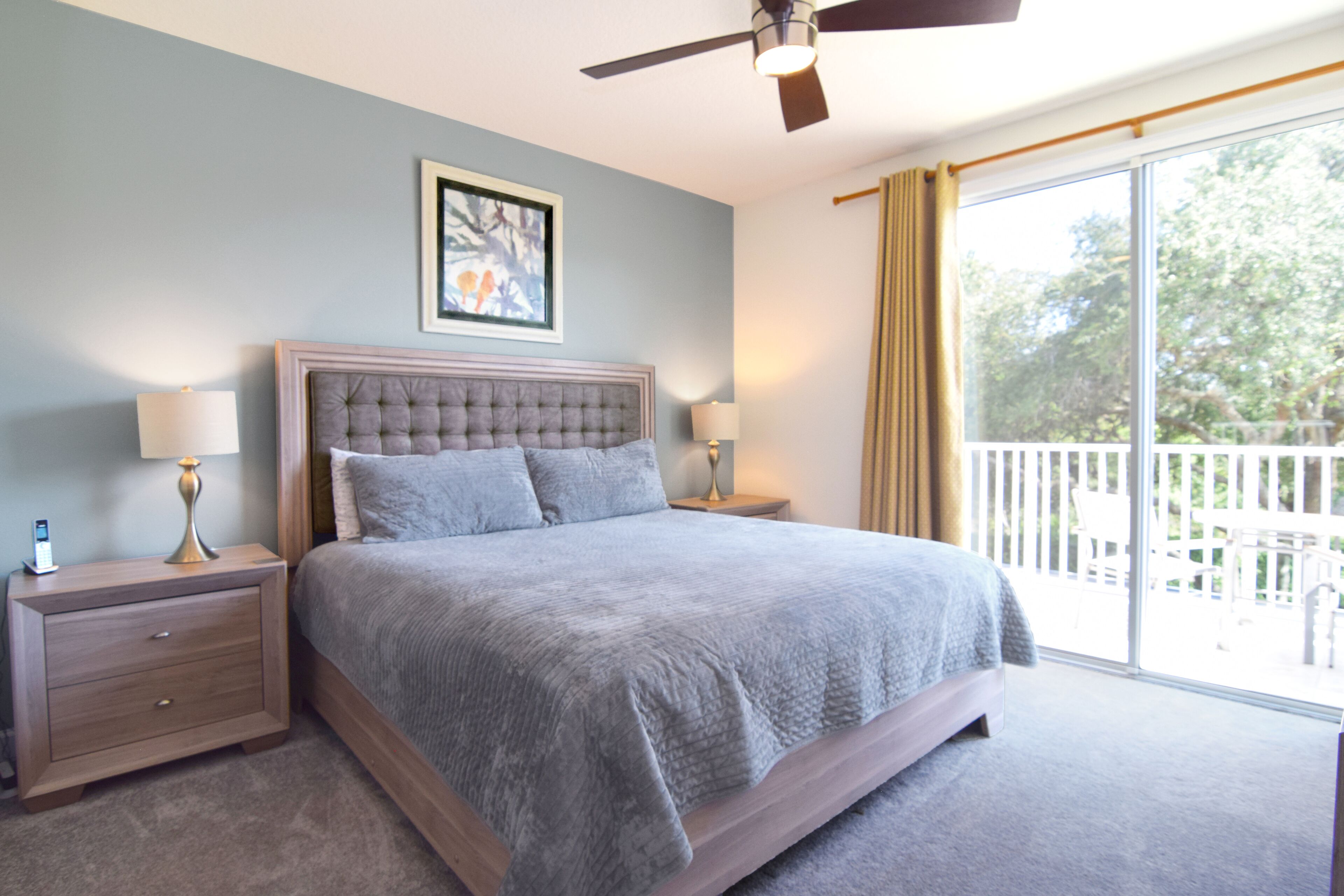 Stylish 3 bed/3 bath townhome, dip pool, clubhouse pool, Disney World 10 miles!