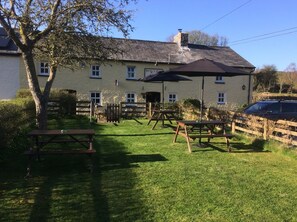 Outdoor dining - Cottage in Brecon Beacons (Brecon)