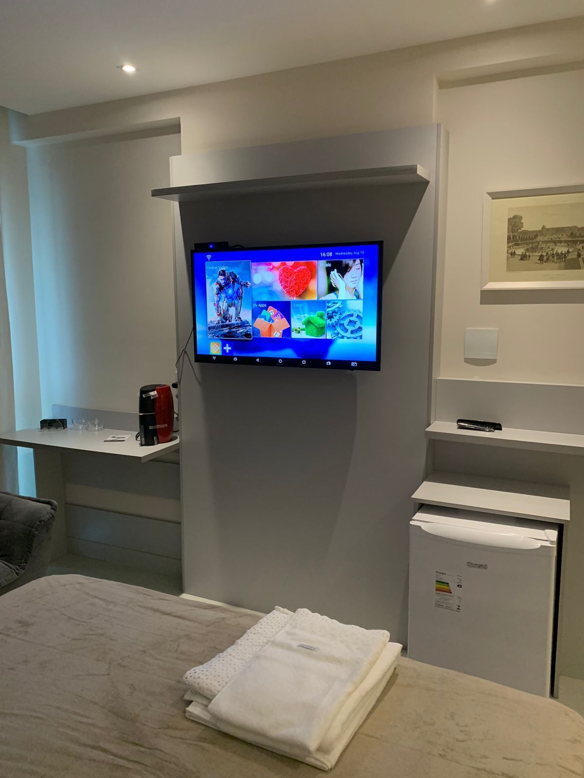 Flat Encantador com Piscina/ Vista Exclusiva Para Av. Pelinca