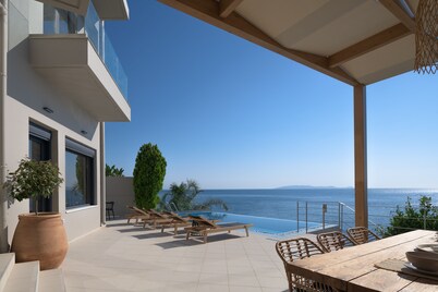 Anima SeaView Luxury Living Villa