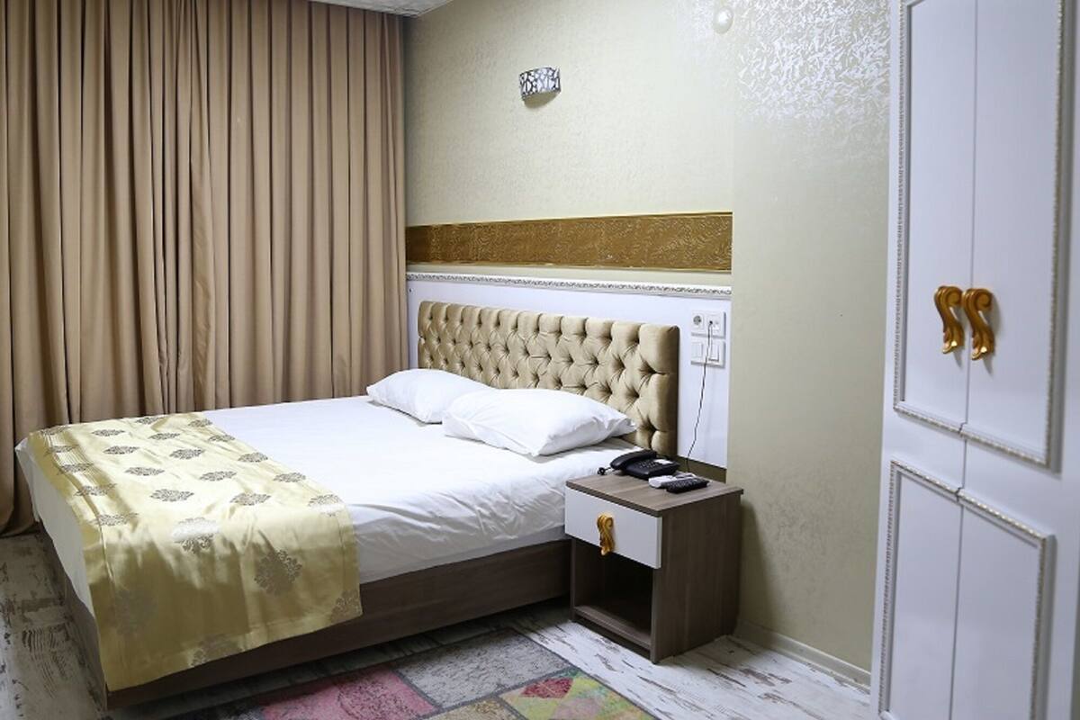 Deluxe kamer, 1 twee- of 2 eenpersoonsbedden | Een bureau, een laptopwerkplek, gratis wifi