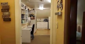 Interior - Cheery Retro:  Near Downtown Fun/5 Miles to UT! (Knoxville)