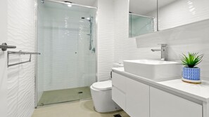 Shower, towels