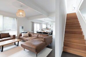 スマートテレビ、暖炉